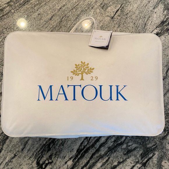 Matouk Other - New Matouk Valletto Pillow Medium Queen 650Fill